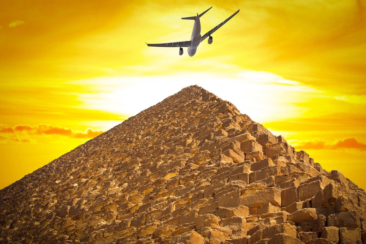 Tagesausflug von El Gouna nach Kairo und zu den Pyramiden mit Flugzeug (Kleine Gruppe)